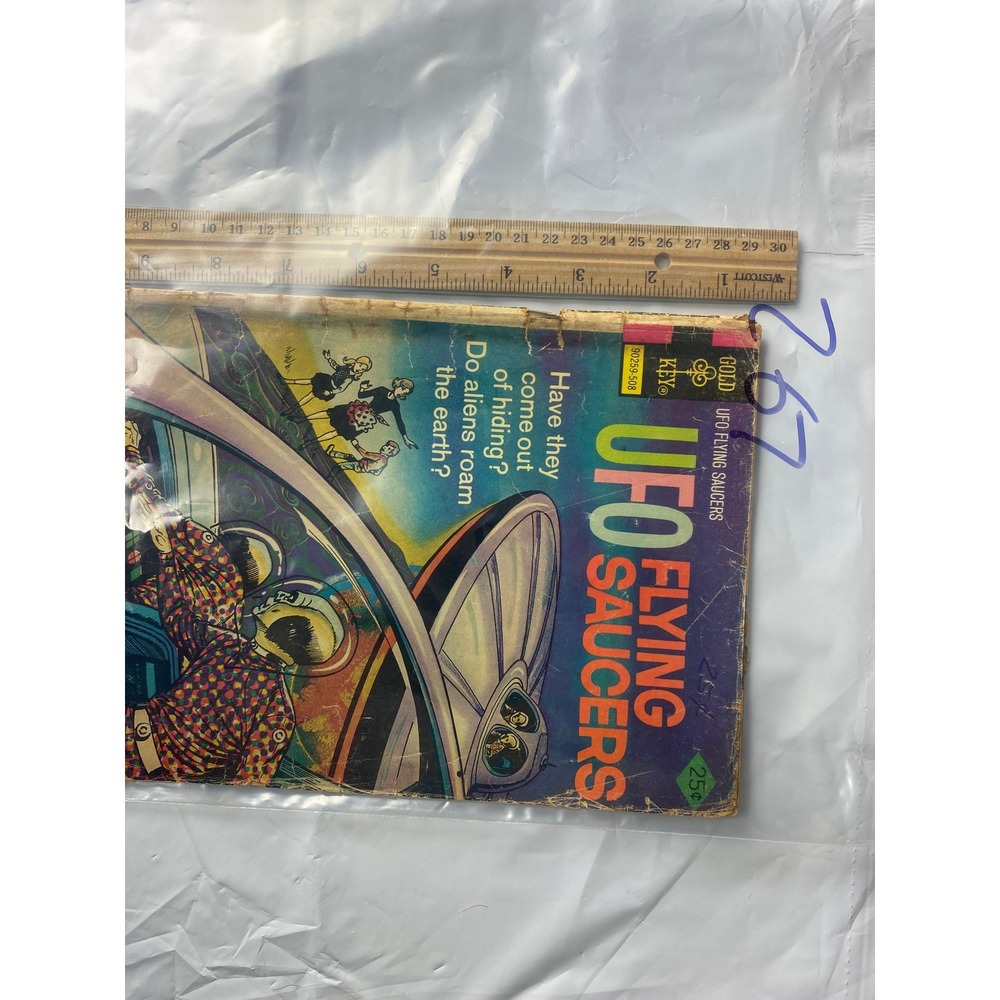 UFO Flying Saucers Comic Book Gold‎ Key 1970s Vintage Sci Fi Collectible